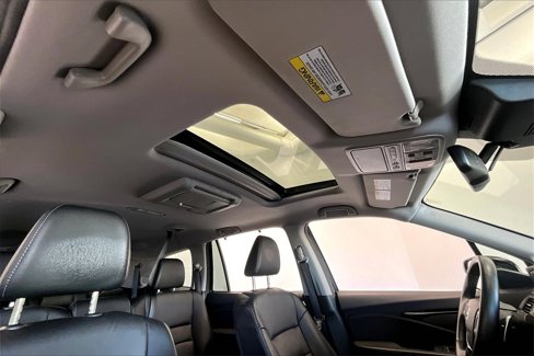 Used 2016 Honda Pilot Touring image 16