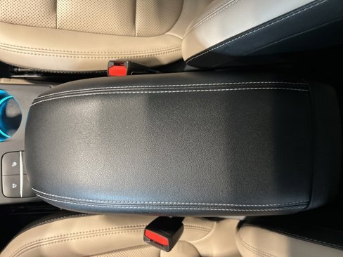 Used 2021 Ford Escape Titanium image 18