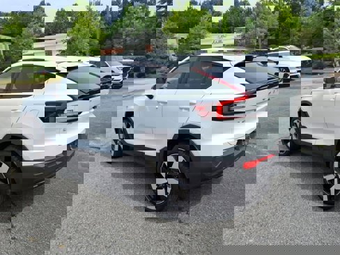 Certified 2023 Volvo C40 P8 Recharge Ultimate image 7