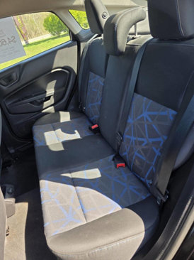 Used 2013 Ford Fiesta SE image 8