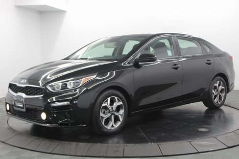 Used 2019 Kia Forte LXS image 2
