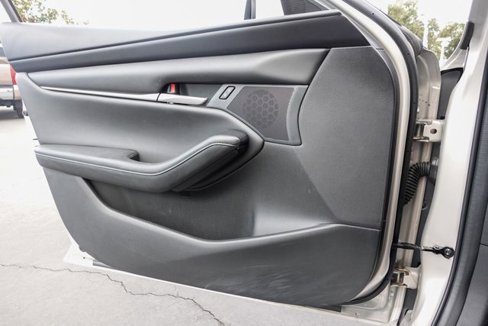 Used 2023 MAZDA MAZDA3 s image 22