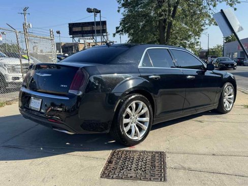 Used 2019 Chrysler 300 Limited image 5