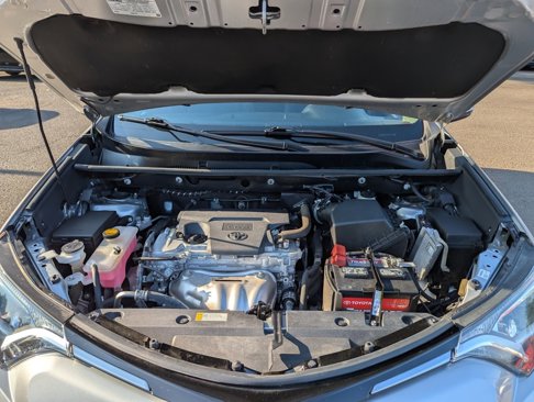 Used 2018 Toyota RAV4 XLE image 33