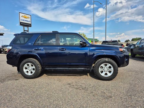 Used 2019 Toyota 4Runner SR5 Premium image 2