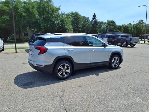 Used 2020 GMC Terrain SLT w/ Preferred Package image 3
