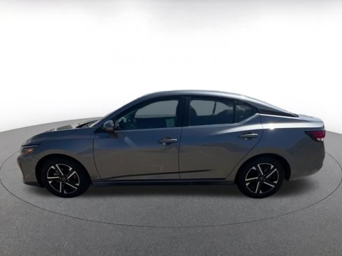 Used 2024 Nissan Sentra SV image 9