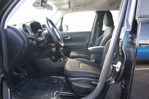 Used 2017 Jeep Renegade Altitude image 11