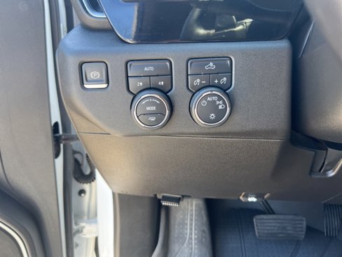 Used 2022 Chevrolet Silverado 1500 LT w/ Protection Package image 15