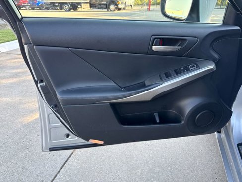 Used 2017 Lexus IS 200t F Sport image 10