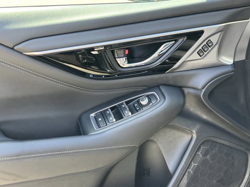 Used 2020 Subaru Outback Limited image 12