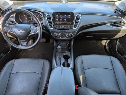 Used 2020 Chevrolet Malibu LT w/ Leather Package image 4