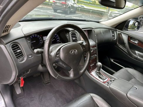 Used 2017 INFINITI QX50 AWD w/ Deluxe Touring Package image 12