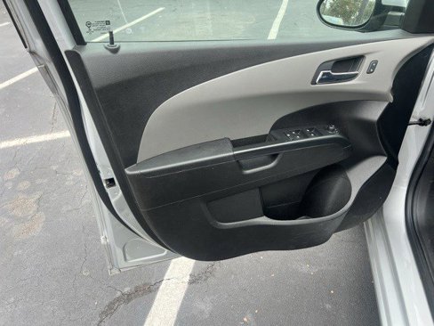 Used 2016 Chevrolet Sonic LT image 12