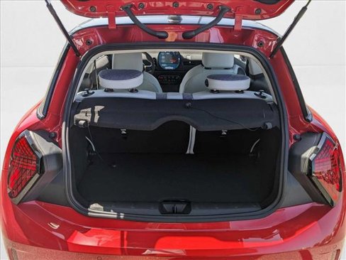 Certified 2025 MINI Cooper 2-Door Hardtop image 6