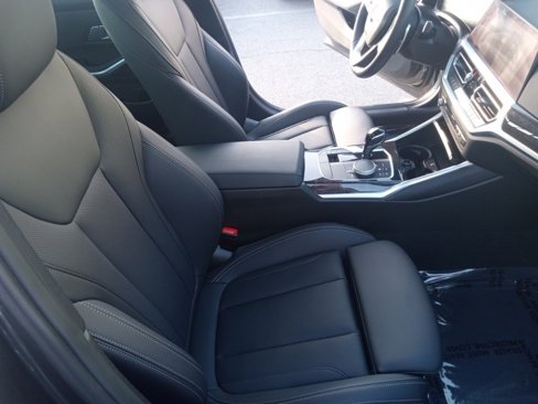 Used 2022 BMW 330i Sedan w/ Driving Assistance Package image 23