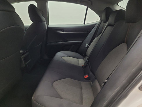 Used 2018 Toyota Camry LE image 18
