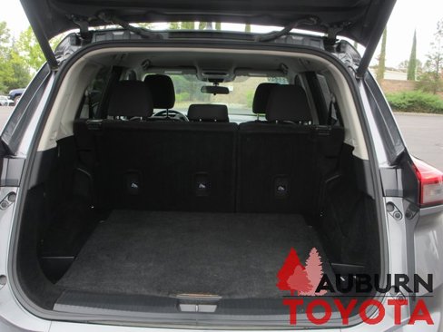 Used 2024 Nissan Rogue SV image 7
