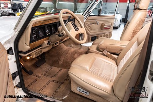Used 1991 Jeep Grand Wagoneer image 15