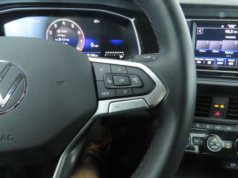 Certified 2024 Volkswagen Jetta SE image 13