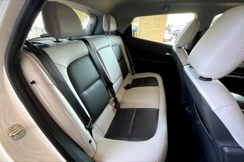 Used 2019 Chevrolet Bolt Premier w/ Infotainment Package image 18