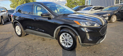 Used 2020 Ford Escape SE image 3