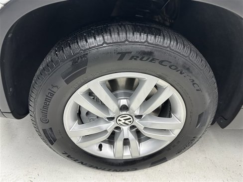 Used 2017 Volkswagen Tiguan S image 15