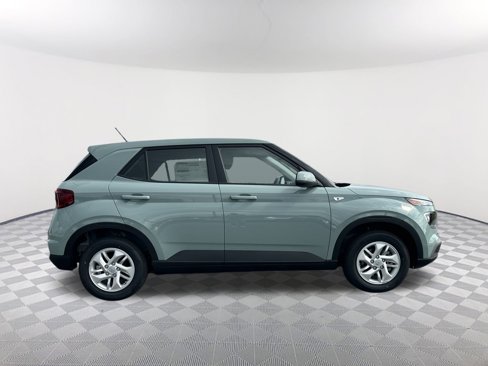 New 2026 Hyundai Venue SE image 4