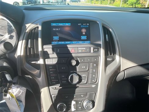 Used 2015 Buick Verano image 13