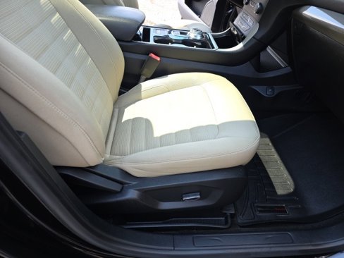 Used 2019 Ford Edge SEL image 38