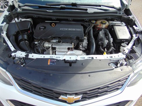 Used 2017 Chevrolet Cruze LT image 30