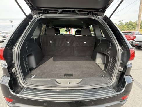 Used 2021 Jeep Grand Cherokee Laredo image 17