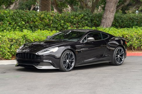 Used 2014 Aston Martin Vanquish Coupe image 2