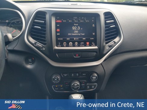 Used 2015 Jeep Cherokee Limited w/ Trailer Tow Group image 7