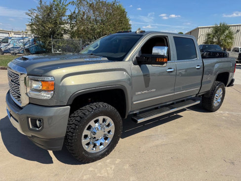 Used 2018 GMC Sierra 2500 Denali w/ Duramax Plus Package image 9