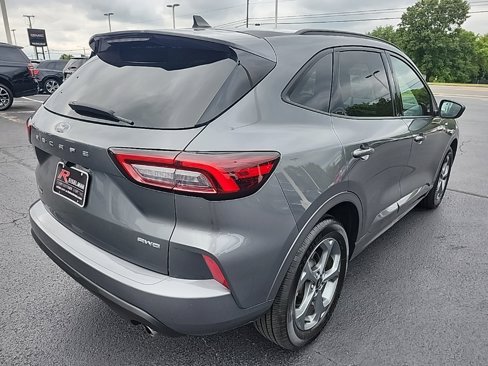 Used 2023 Ford Escape ST-Line image 3