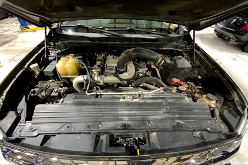 Used 2016 Nissan Titan SV image 31