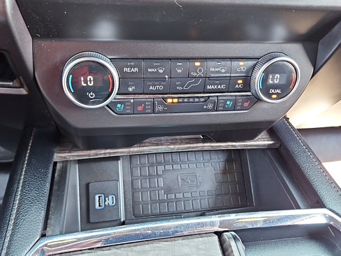 Used 2020 Ford Expedition Limited image 17