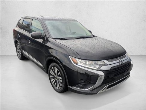 Used 2020 Mitsubishi Outlander ES image 3