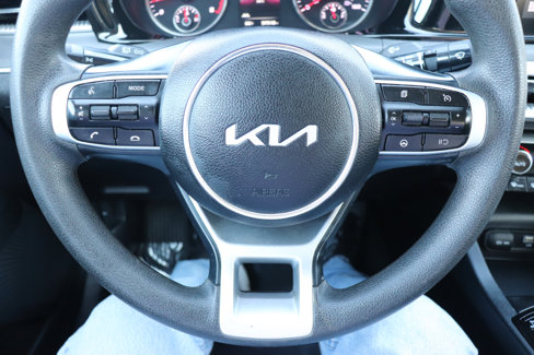 Used 2023 Kia K5 LXS image 27