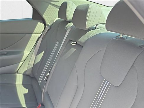 Used 2024 Hyundai Elantra SEL w/ Convenience Package image 19