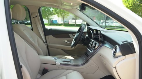 Certified 2022 Mercedes-Benz GLC 300 4MATIC w/ Premium Package Lite image 59