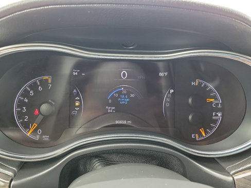 Used 2018 Jeep Grand Cherokee Overland image 18