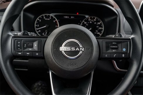 Used 2023 Nissan Rogue SV image 14