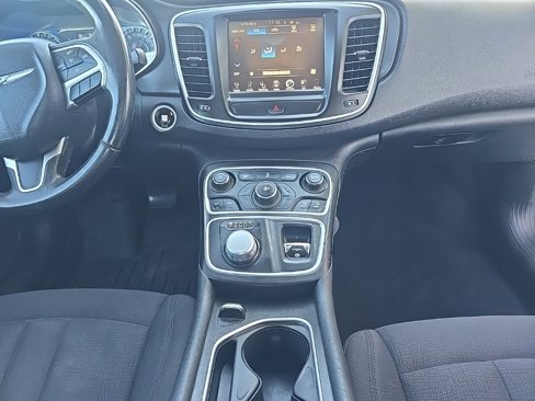 Used 2015 Chrysler 200 Limited w/ Convenience Group image 24