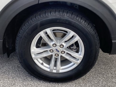 Used 2020 Ford Explorer XLT w/ Equipment Group 202A image 31