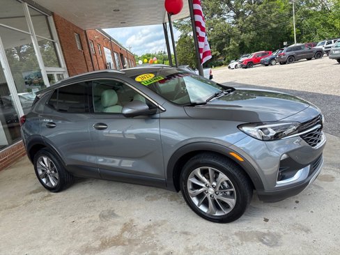 Used 2022 Buick Encore GX Essence w/ Advanced Technology Package image 8