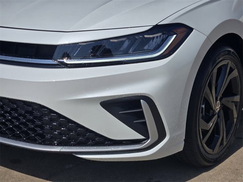 New 2025 Volkswagen Jetta SE image 6