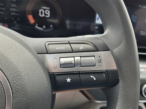 Certified 2024 Hyundai Kona SE image 24