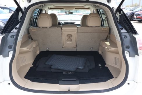 Used 2016 Nissan Rogue SL w/ SL Premium Package image 16